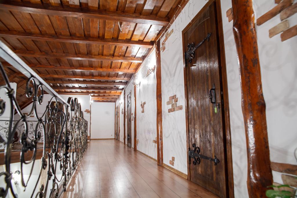 Karalinski Falvarok Tyzengauza Hotell Korolino  Rum bild
