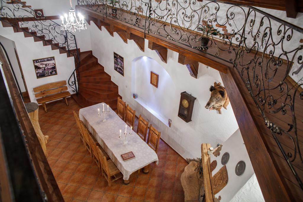 Karalinski Falvarok Tyzengauza Hotell Korolino  Rum bild