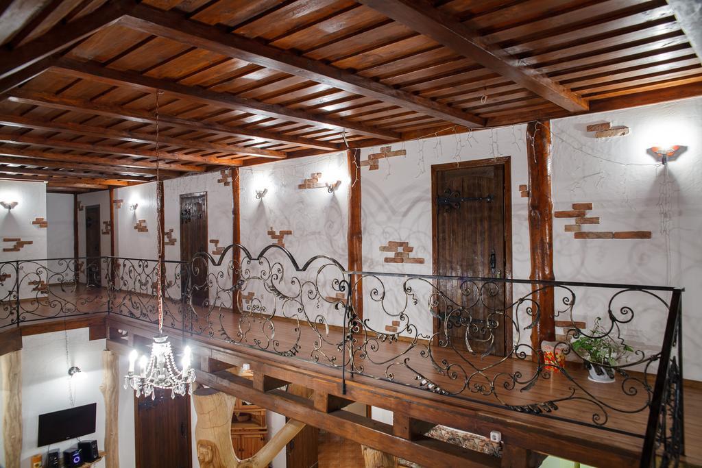 Karalinski Falvarok Tyzengauza Hotell Korolino  Rum bild