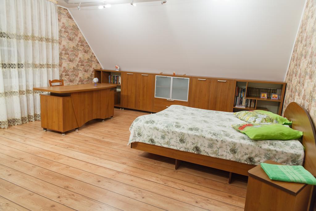 Karalinski Falvarok Tyzengauza Hotell Korolino  Rum bild